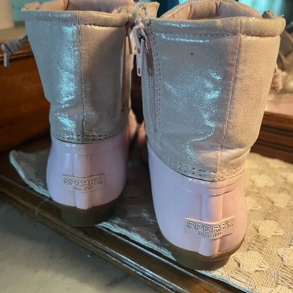 SPERRY Duck Boots in Saltwater Metallic Pink Women's Size 5 - Picture 4 of 7